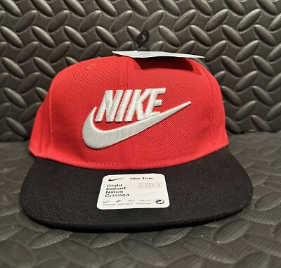 Nike True Field Red Black Hat Bill Snapback Youth Size 4/7 Nike True Field Red Black Hat Bill Snapback Youth Size 4/7