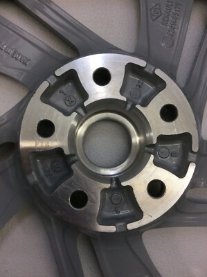 2019 Nissan Rogue OEM 17” Wheel Ke409-4e200 8201485175 96481 for 