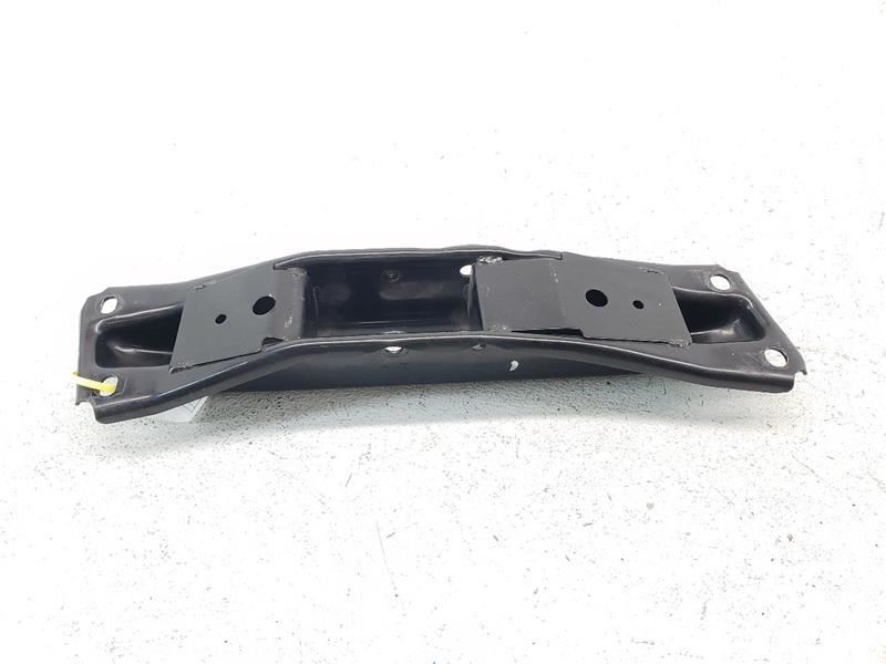 りの 03-09 Nissan 350z 03-06 G35 MT Transmission Bracket 11331-cd000