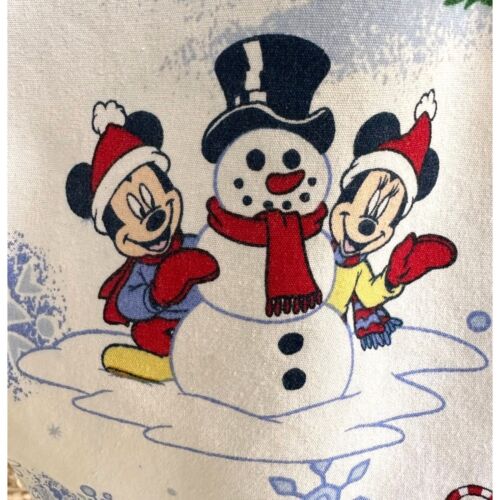 VTG Disney  Christmas Scrub Top White Sz M Mickey Minnie Pluto RN Nurse Vet Tech - Picture 1 of 11