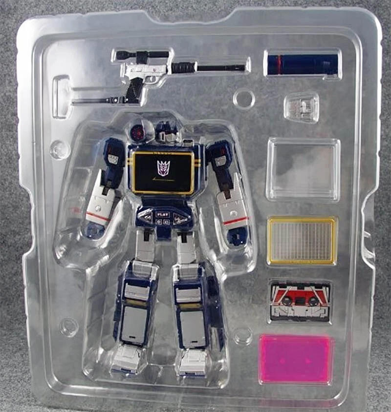 TAKARA TOMY Transformers Soundwave 10" Figure MP13 Masterpiece Robot New In Box - Image 3 of 4