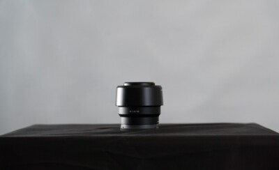 Sony Alpha SEL50F18/B 50mm F/1.8 E OSS Porträt Objektiv E-Mount APS-C OVP