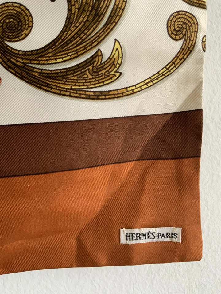 Hermes marrón seda con patrón bohemio con accesorios 70”/11” GC Foto 2 de 4