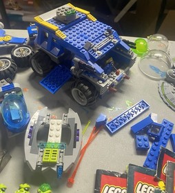 LEGO Alien Conquest 7066 7067 7052 7051 853301 Earth Defense HQ UFO Parts Lot