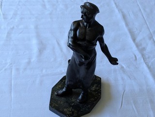 Bronze sculpture "worker" on marble base around 1900!!!