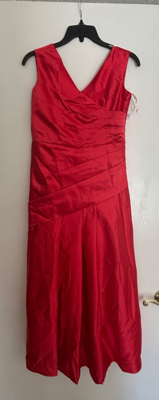 New Girl's Formal Red Dress V-neck Long Satin Size 14