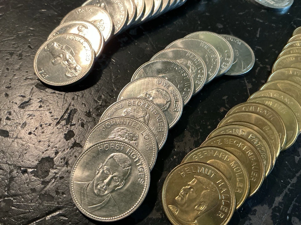 64 x Shell Medaillen / Sammelmünzen - Fußball , Autos , Luftfahrt , Raumfahrt - Bild 4 von 4