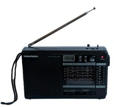 GRUNDIG ● YACHT BOY 206 ● WORLD RECEIVER. 12 BAND RADIO AM/FM/LW/SW ● WORKS 