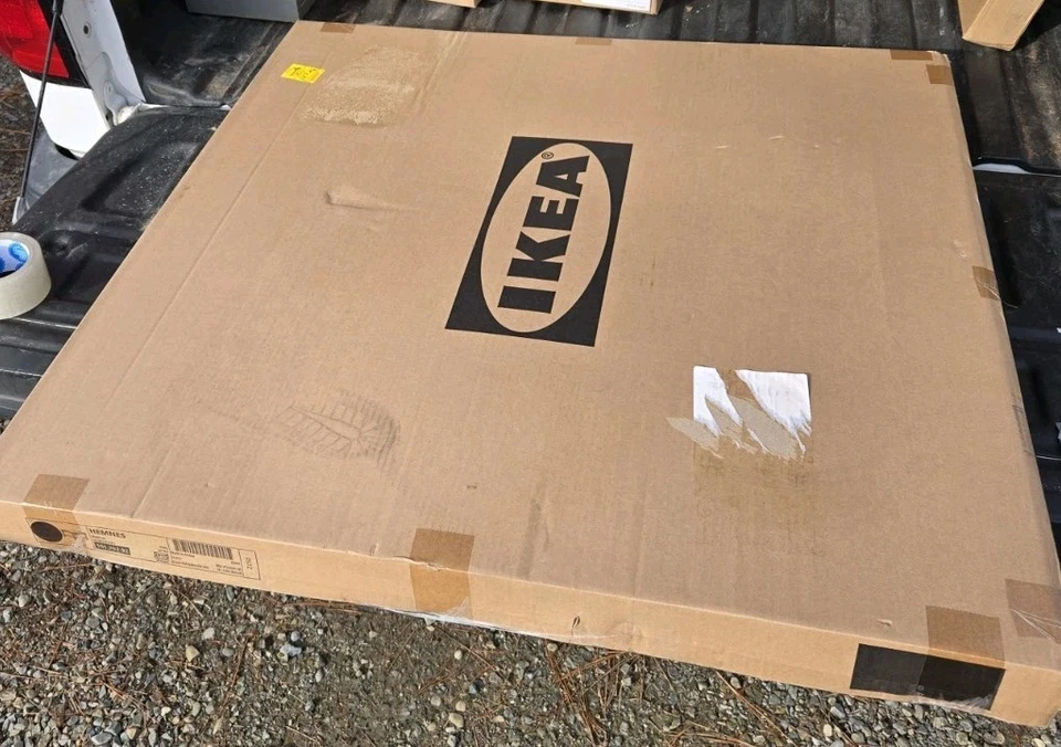 Mesa de centro IKEA Hemnes marrón oscuro 35"x35" - Nueva en caja Foto 2 de 4