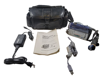 SONY Handycam 240倍デジタルズーム（未開封テープ5本付き） SONY Handycam 240倍デジタルズーム（未開封テープ5本付き） SONY
