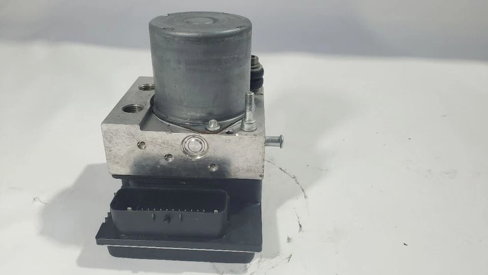 Антиблокировочный тормозной насос ABS в сборе с адаптивной опцией от оригинального производителя 2009 Jaguar XF - Изображение 3 из 4