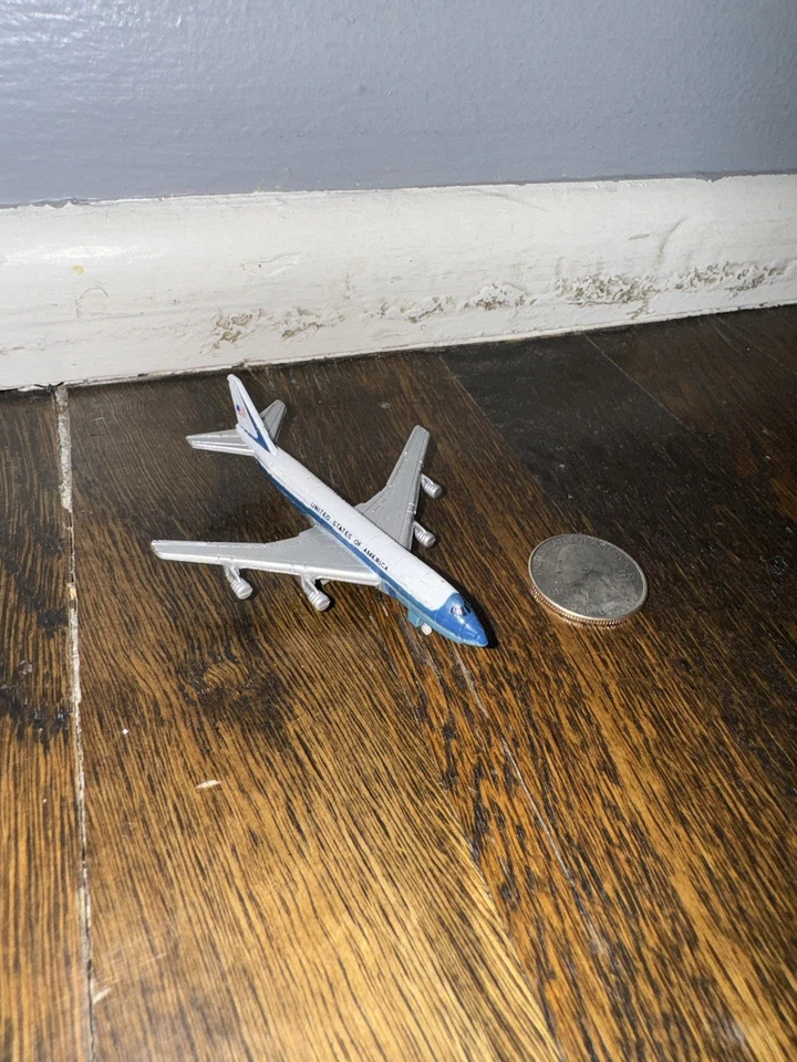 Galoob LGTI Micro Machines Boeing 747 United States Of America Jet Airplane 1992 - Image 3 of 4