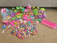 Hatchimals Large Lot Of 150 Assorted Colleggtables Mixed Season  Accessories