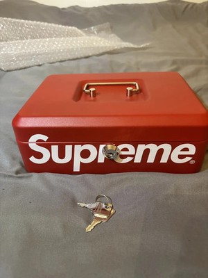 Supreme Schlosskasten rot FW17 DS