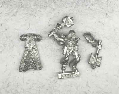 Games Workshop - WH40k Salamaders Chaplain Xavier - Metal OOP (B)