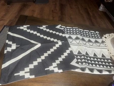 Set 2 Decorative Boryard throw pillows cushion covers polyester 17.5”x 17.5” NEW