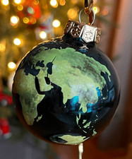 MIB Peace On Earth World Globe Glass Christmas Tree Ornament 2.5 in tall