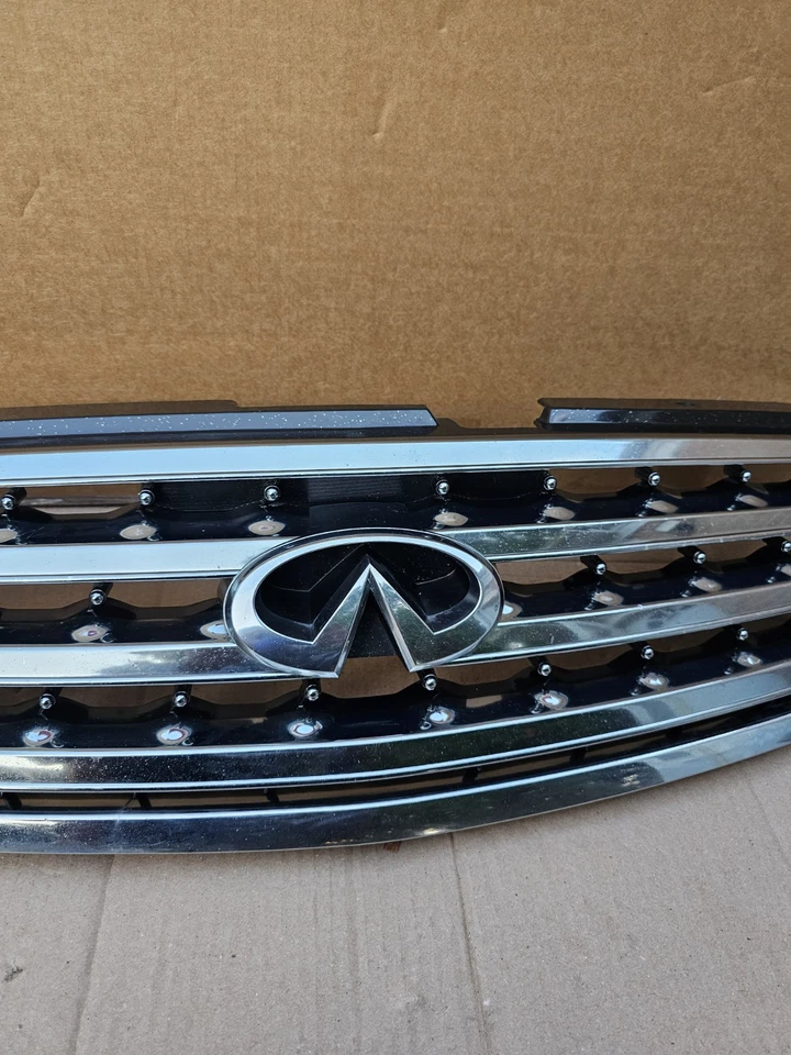 Conjunto de parrilla delantera Infiniti M35 M45 2006-2007 OEM Foto 3 de 4