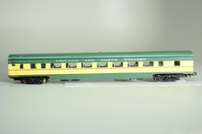 92065 N Scale CON COR PASSENGER CAR CNW CHICAGO NORTH WESTERN COACH