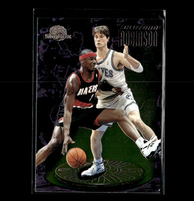 1995 Skybox Standouts #S10 Clifford Robinson  Etched Foil