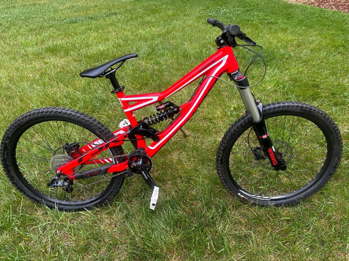 Specialized Status 1 Downhill Mountain Bike 2014 Red Color Medium