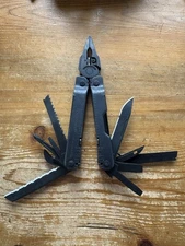 Leatherman Super Tool 300 Multi Tool Black Oxide