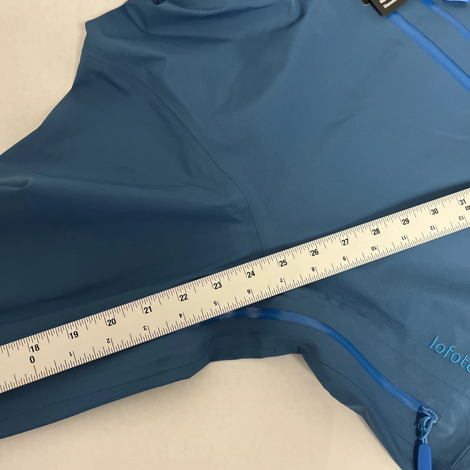 Norrona Mens Lofoten Gore-Tex Jacket Medium Dark Blue NWT - product detail image 15