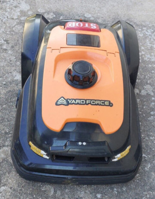 Yardforce SC Chasis Gehäuse mit Beleuchtung LED Streifen und Lichtsensor