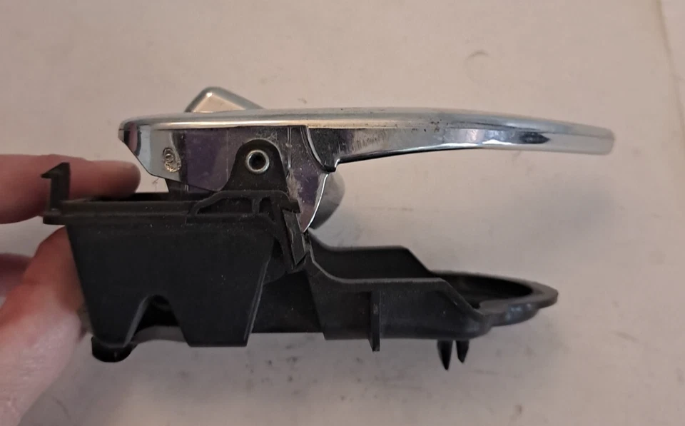 Manija de puerta interior izquierda delantera izquierda Ford Escape Mercury Mariner 2005-2007 izquierda derecha Foto 3 de 4