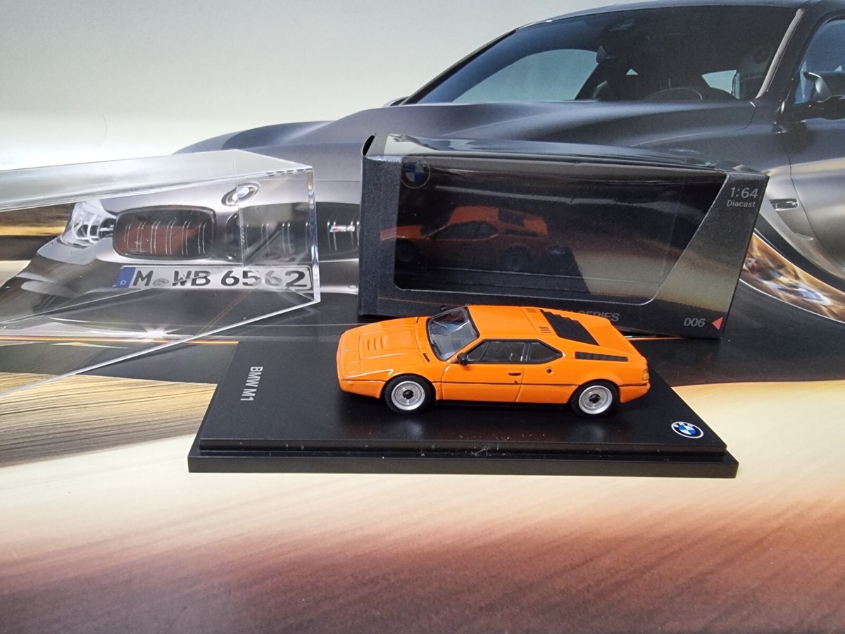 NEW BMW COLLECTION M1 IN ORANGE 1:64 IN PRESENTATION BOX