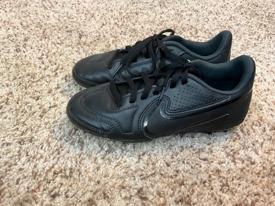 BOTINES DE FÚTBOL NIKE TIEMPO LEGEND 9 TALLA 1.5 JUVENILES Foto 3 de 4