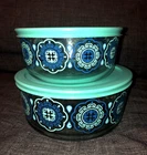 PYREX 7201 & 7203 Blue Medallion Glass Storage Bowls Aqua Lids 4 Cup/7 Cupss