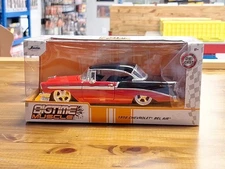 Jade 1956 Chevrolet Bel Air 1:24 Die-Cast Red
