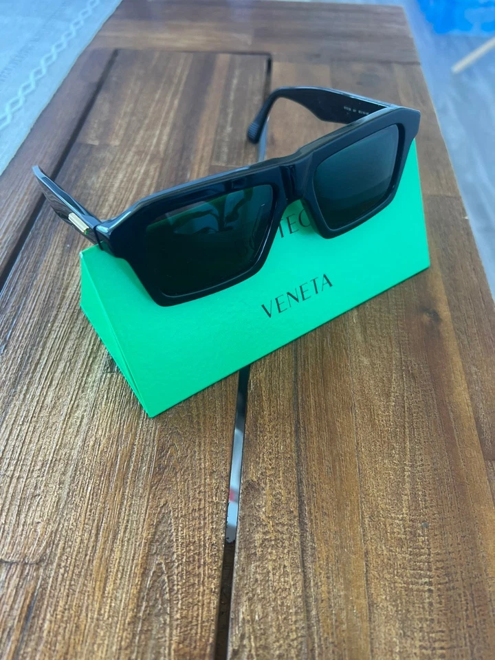 Gafas de sol Bottega Veneta BV1213S, negras Foto 3 de 3