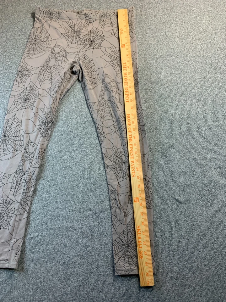 City Streets 紧身裤女式中号灰色蜘蛛网印花紧身腿万圣节 — 第 4/4 张图片