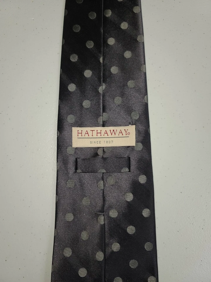 Corbata de seda Hathaway azul con lunares grises y patrón de rayas para hombre Foto 3 de 4