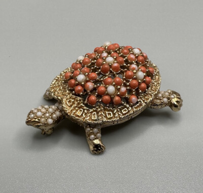 Vintage Ciner Signed Coral Tone Turtle Brooch Pin Beaded Gold Washed Figural