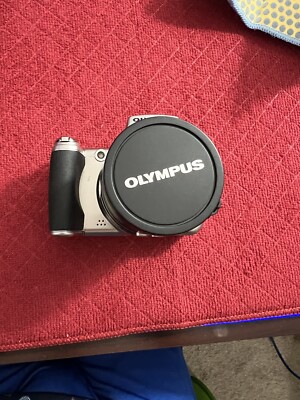 Olympus SP-800UZ Digital Camera 14.0Megapixel 30x Optical Zoom