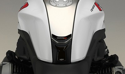 Autocollant Protection Réservoir Carbone Pour BMW R1200R - Élégant Et Facile à Poser