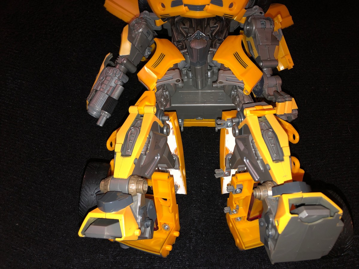 トランスフォーマ　バンブルビー Amazon.com: Takara Tomy Transformers ESD-03 DX Bumblebee