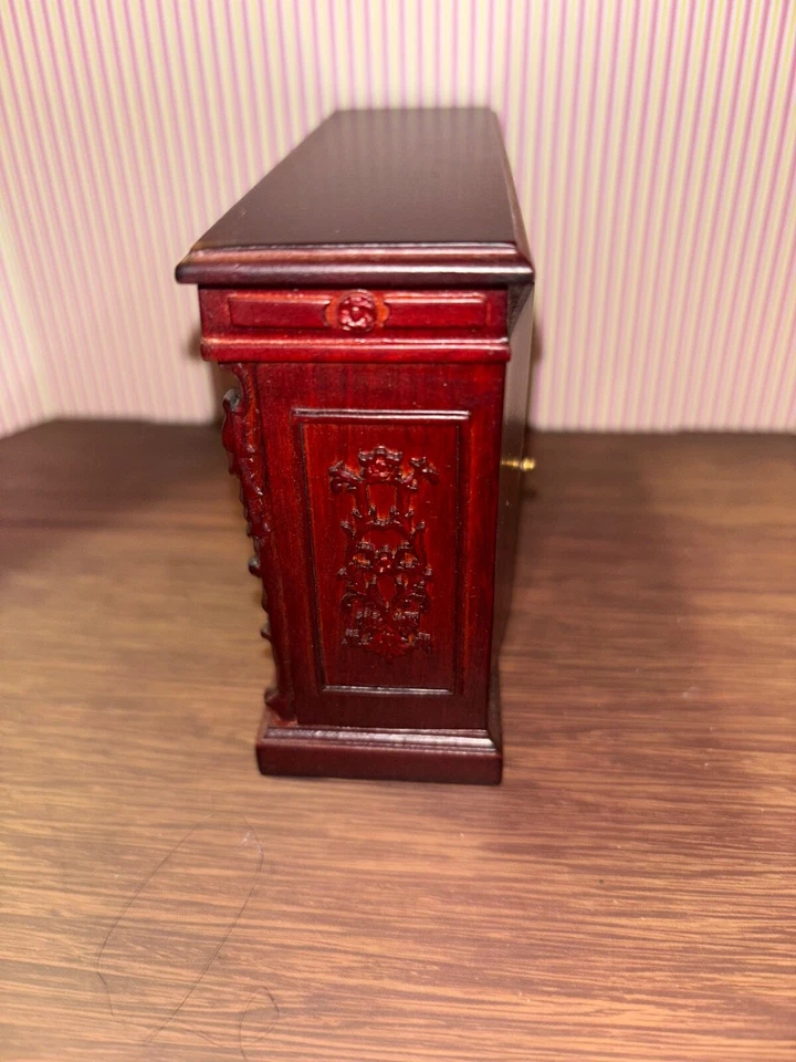 Vitral Bespaq Miniaturas Casa de Muñecas con Estantes de Vidrio, Escala 1:12 Foto 2 de 4