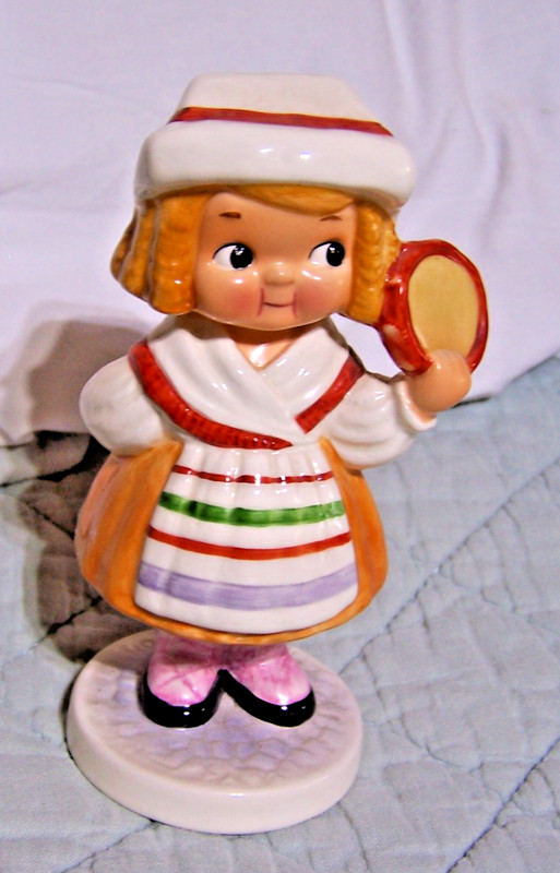 DOLLY DINGLE SERIES "DOLLY DINGLE IN ITALY" EXCELLENT CONDITION-1981 W. GERMANY