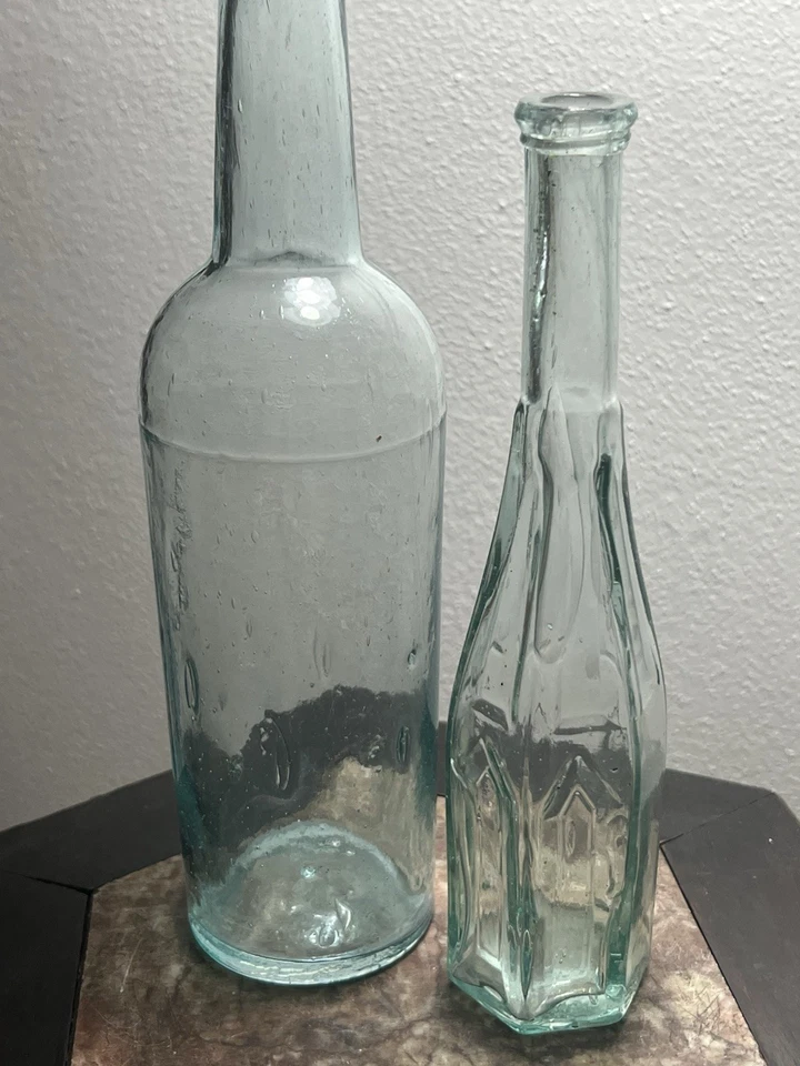 Lote de 2 botellas de vidrio de la era de la Guerra Civil botellas de licor y salsa Foto 2 de 3