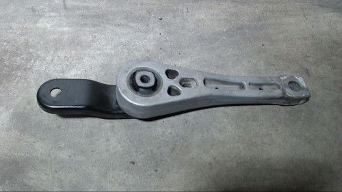 Getriebehalter Getriebestütze Halter Getriebe 1k0199855AE 1896 CCM 77 KW VW