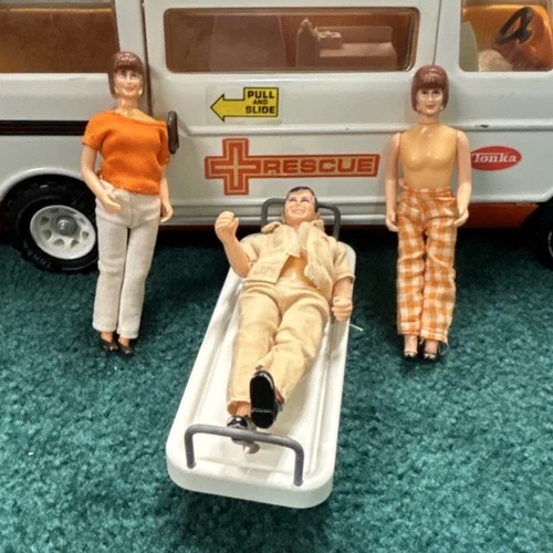 Tonka Vintage Tin Rescue Ambulance Toy Vehicle with Figures for Ages 8-11 Years