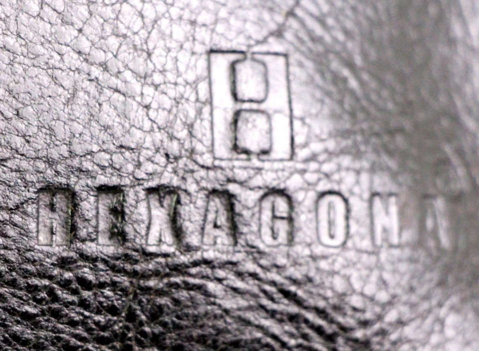 Hexagona PRETO COURO REAL ZÍPER EM TORNO DA ABA MOCHILA BOLSA DE OMBRO BOLSA DE MÃO - Imagem 3 de 4