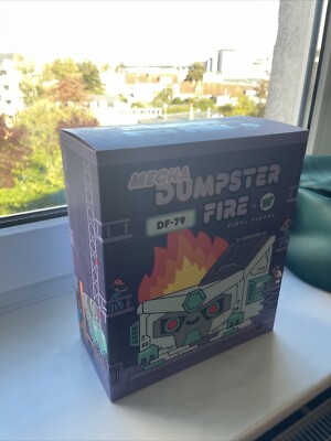 Mecha Dumpster Fire DF-79