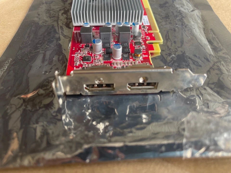 New Genuine Dell AMD Radeon RX540 1GB GDDR5 Video Card Low Profile Dell GDC6J - Image 3 of 4