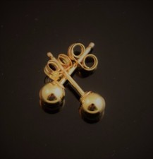 14k Gold Filled 1/20 of 14k Gold Ball Stud Earrings. 4mm Bead Size. Push Back.