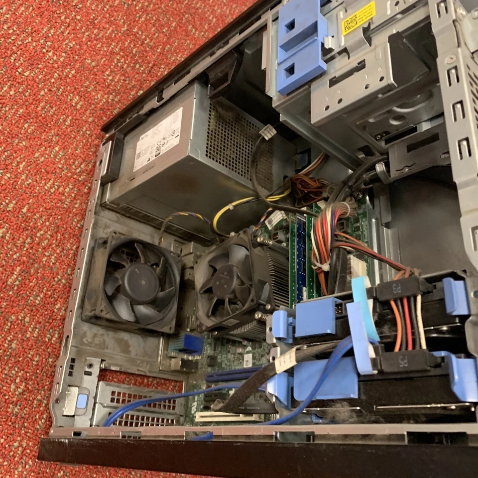 Dell, P/N D09M001 8gb Ram For Parts Or Repair Specs Unkown Missing Face - Image 2 of 4